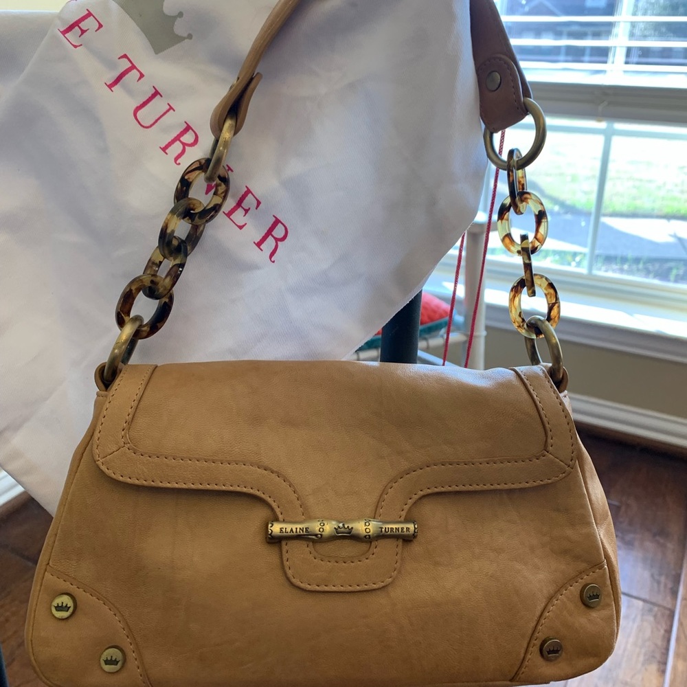 Elaine Turner tan leather small shoulder bag.